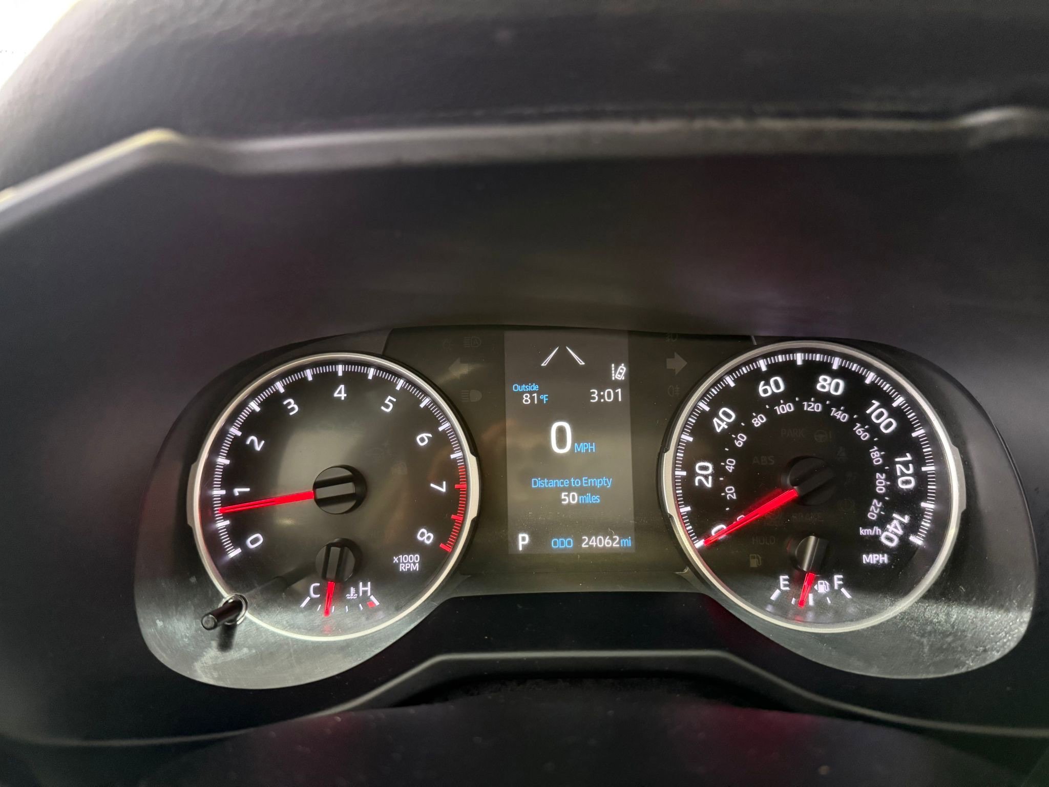 Used 2022 Toyota RAV4 LE image 24