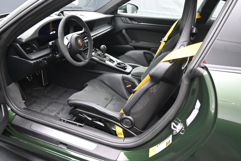 Certified 2026 Porsche 911 GT3 w/ Chrono Package RWD image 4