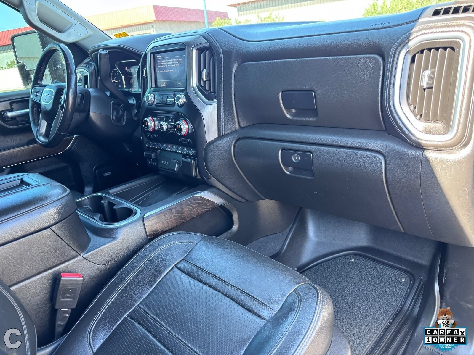 Used 2022 GMC Sierra 2500 Denali w/ Denali Black Diamond Edition AWD/4WD image 10