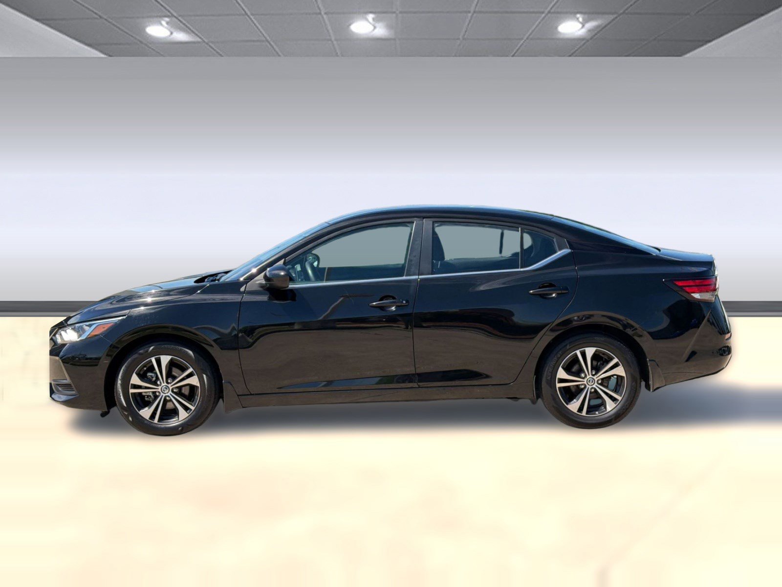 Used 2023 Nissan Sentra SV image 2