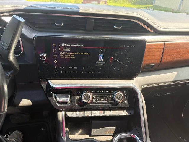 Used 2024 GMC Sierra 2500 Denali Ultimate AWD/4WD image 13