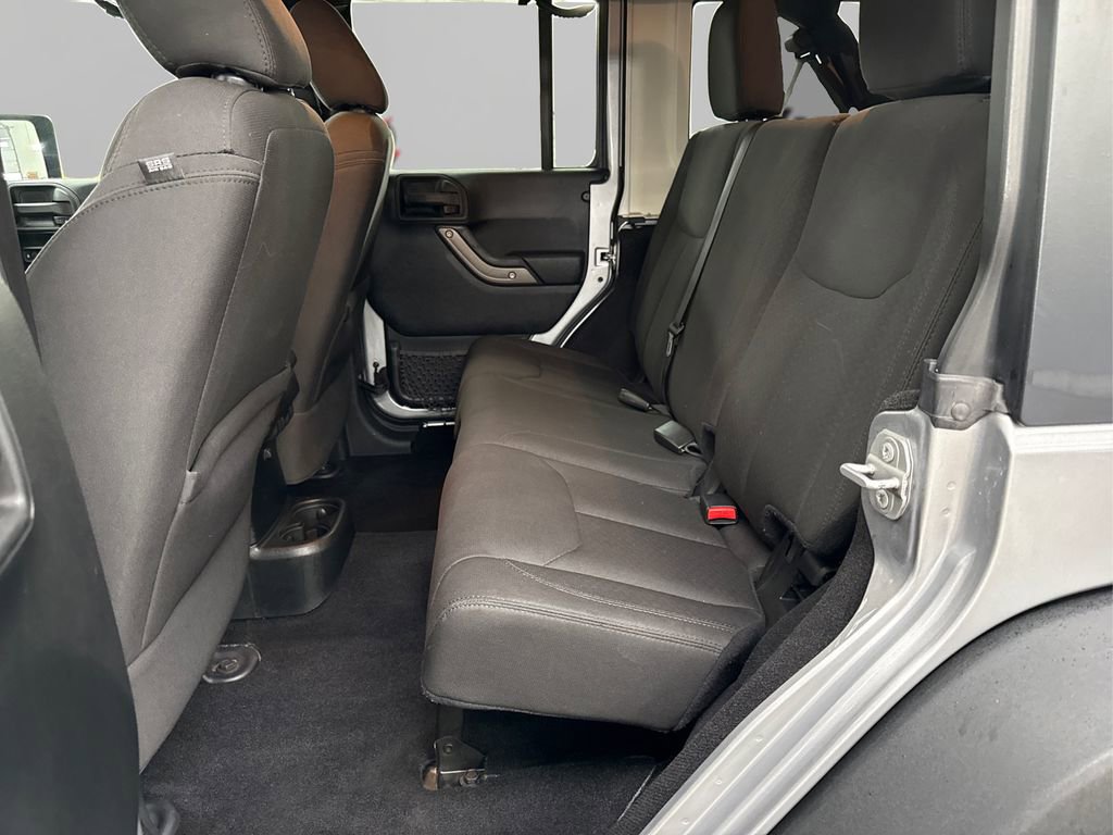 Used 2016 Jeep Wrangler Unlimited Willys image 9