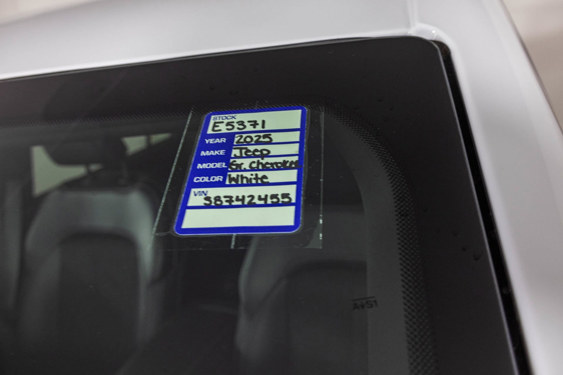 New 2025 Jeep Grand Cherokee L Altitude image 39