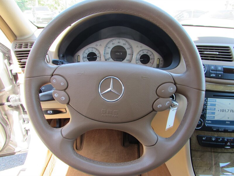 Used 2008 Mercedes-Benz E 350 Sedan image 20