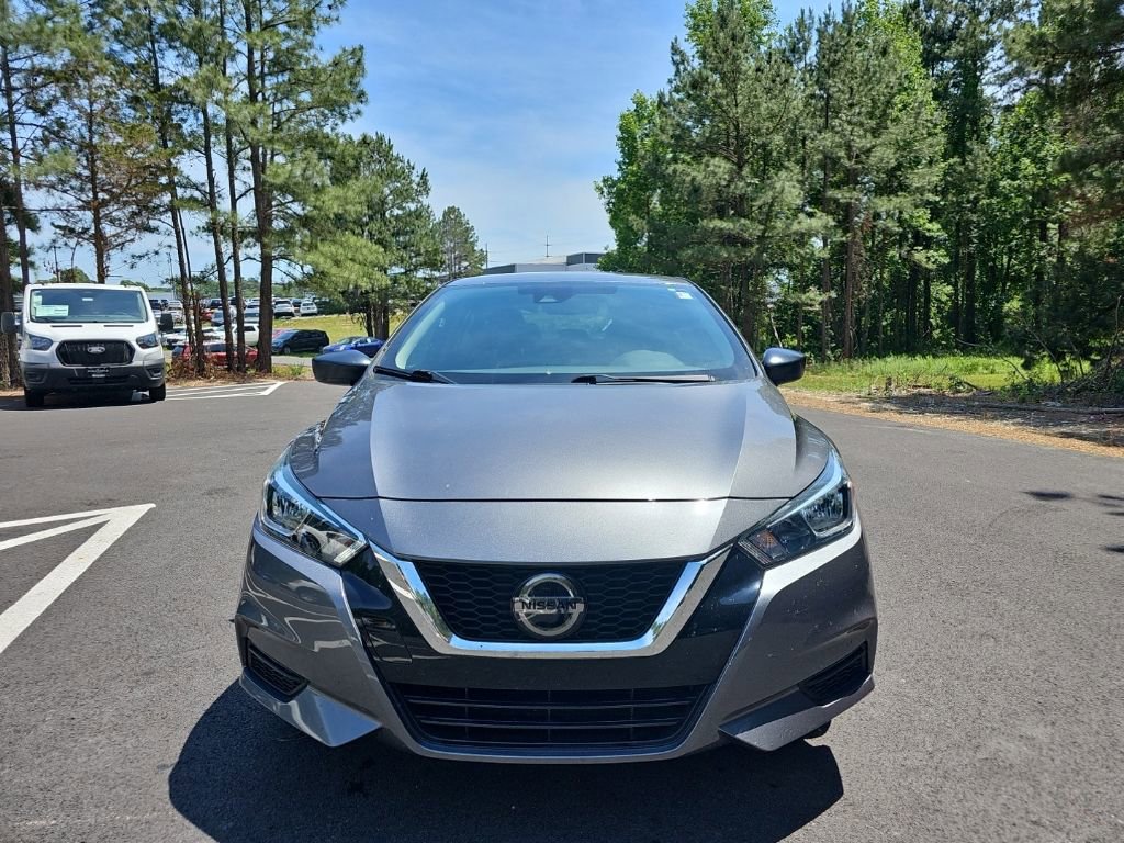 Used 2021 Nissan Versa S FWD image 2