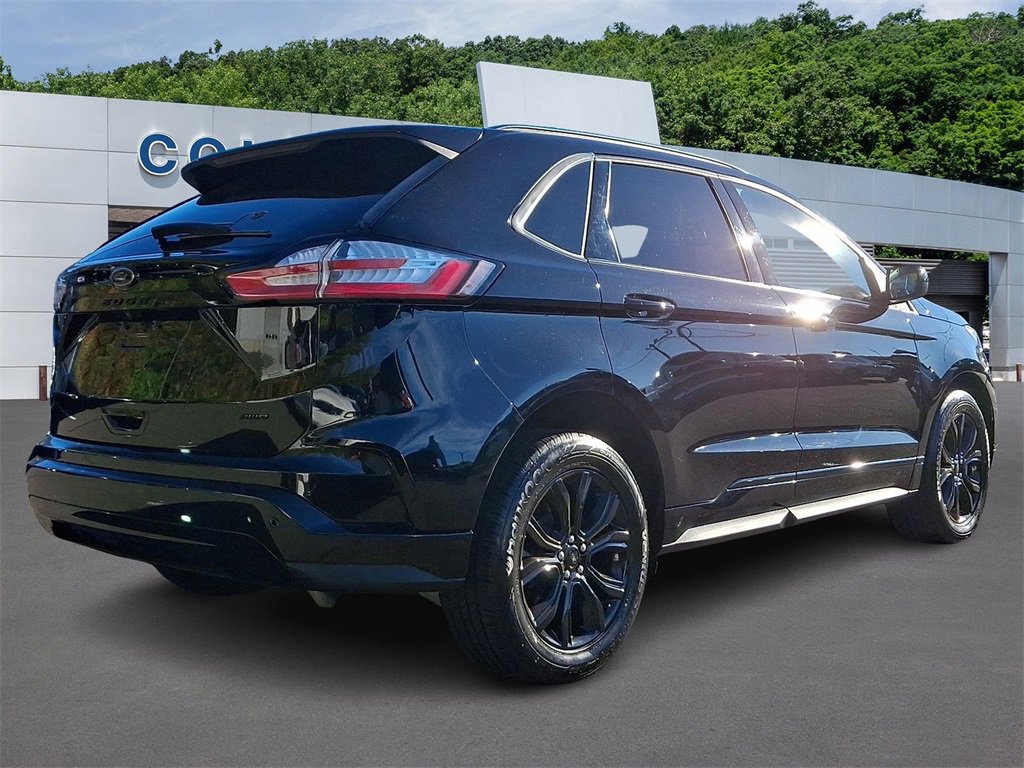Certified 2022 Ford Edge SE w/ Black Appearance Package image 6