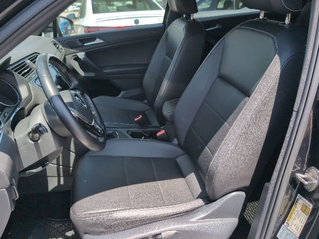 Used 2021 Volkswagen Tiguan SE R-Line FWD image 9