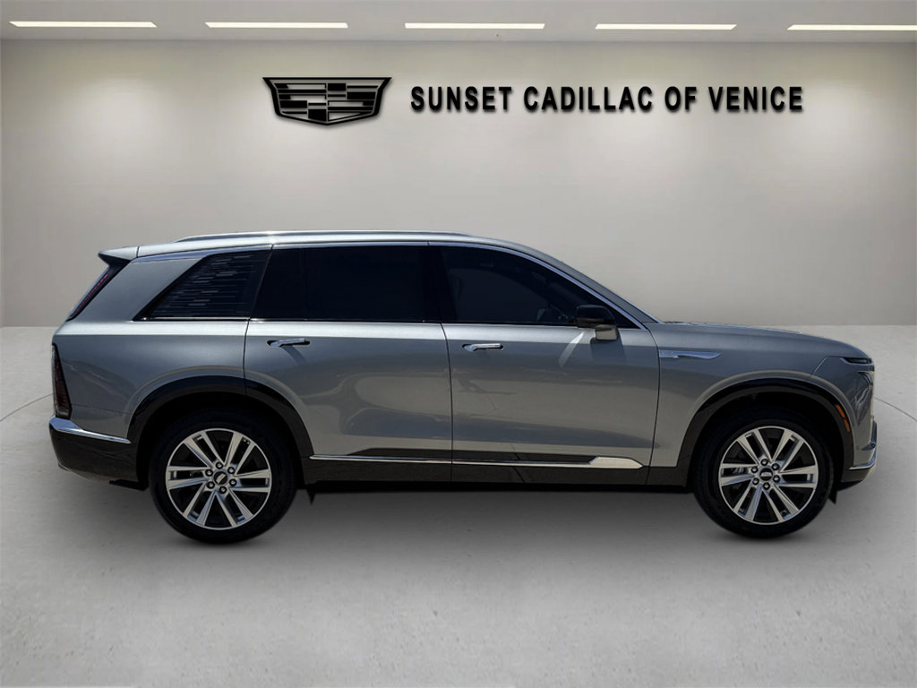 New 2026 Cadillac Vistiq Luxury image 2