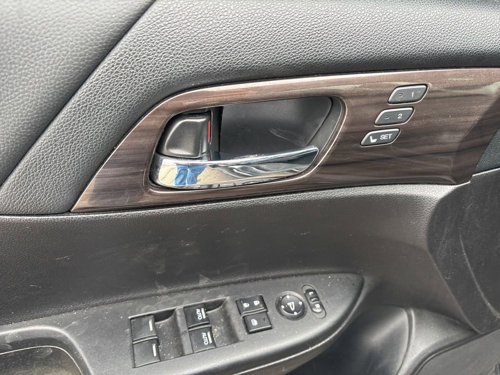 Used 2016 Honda Accord EX-L image 16