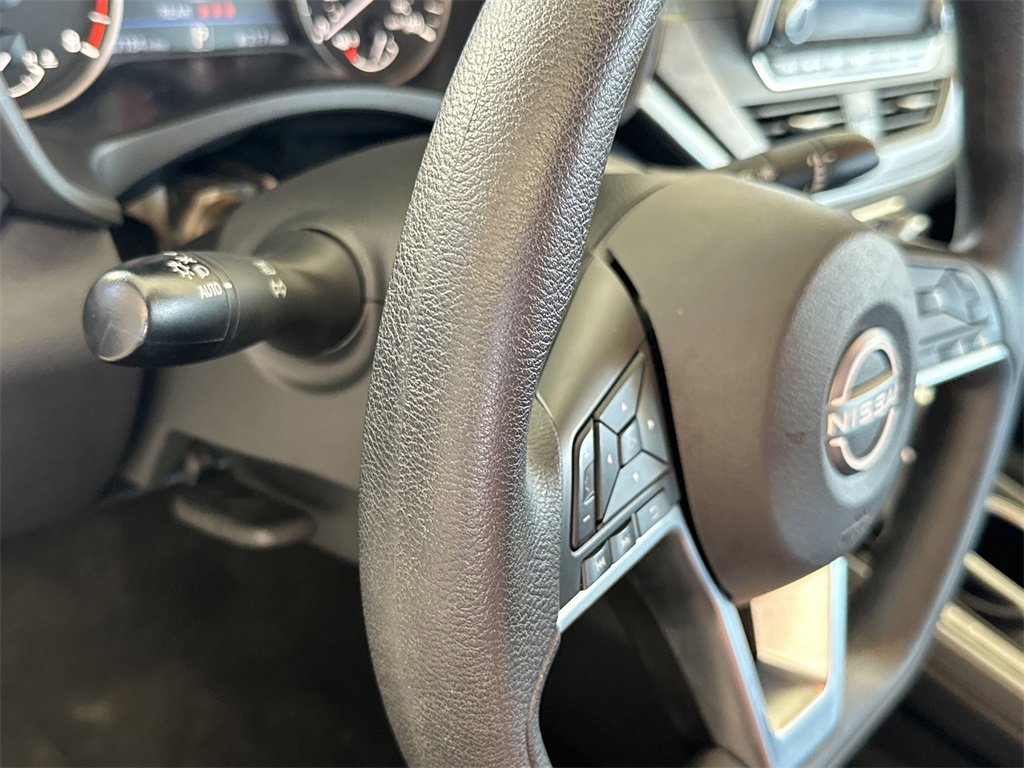 Used 2023 Nissan Altima 2.5 SV image 19