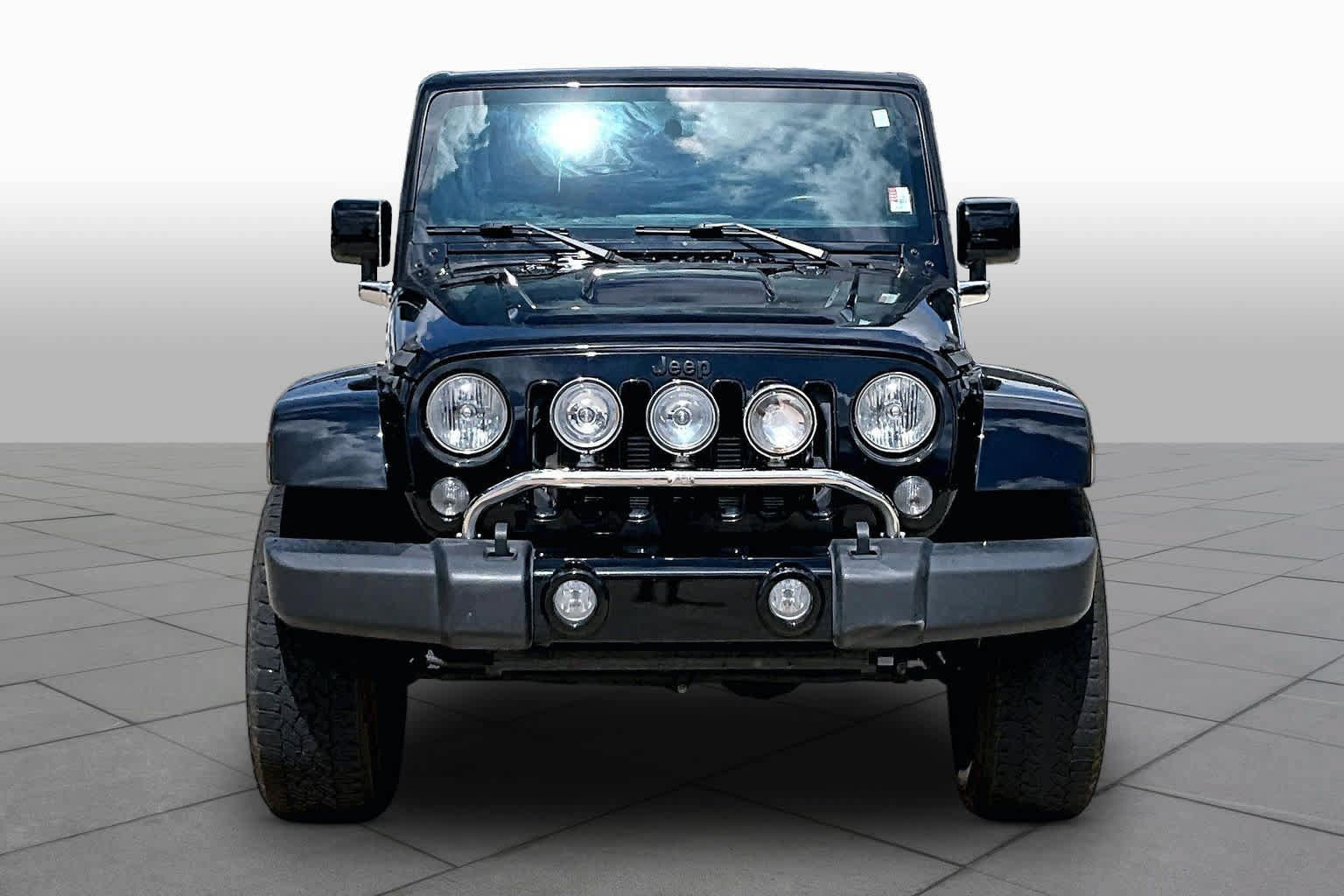 Used 2015 Jeep Wrangler Unlimited Sahara AWD/4WD image 4