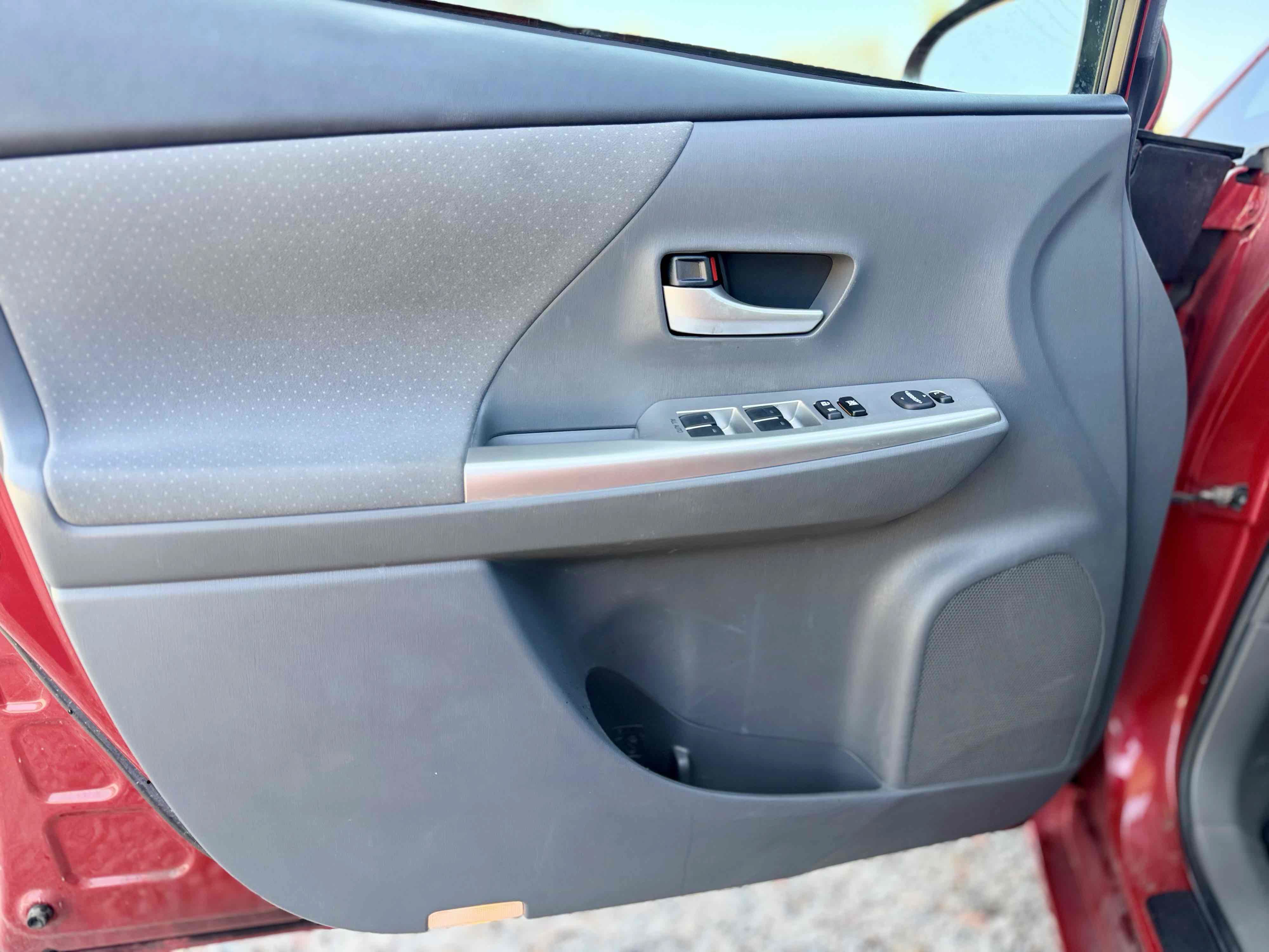 Used 2013 Toyota Prius V Two FWD image 21