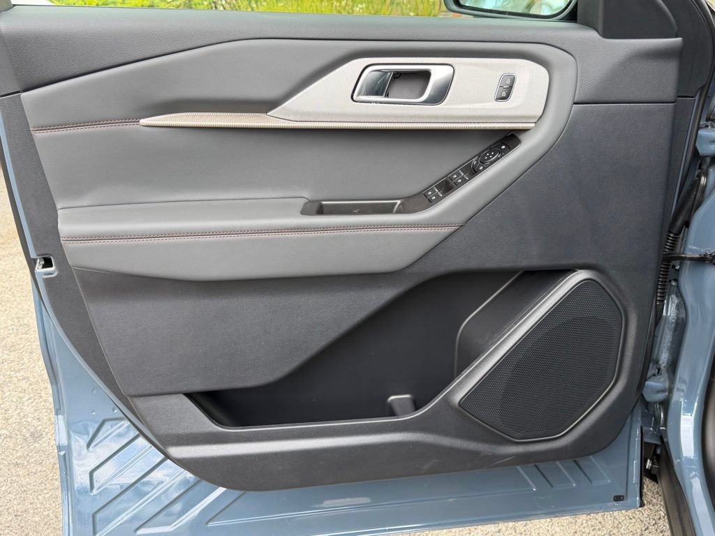 New 2026 Ford Explorer Active w/ Active Comfort Package RWD image 16