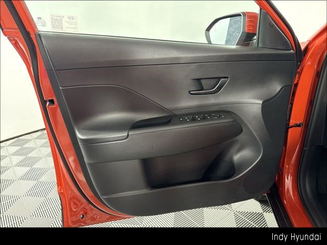 Certified 2025 Hyundai Kona SEL image 35