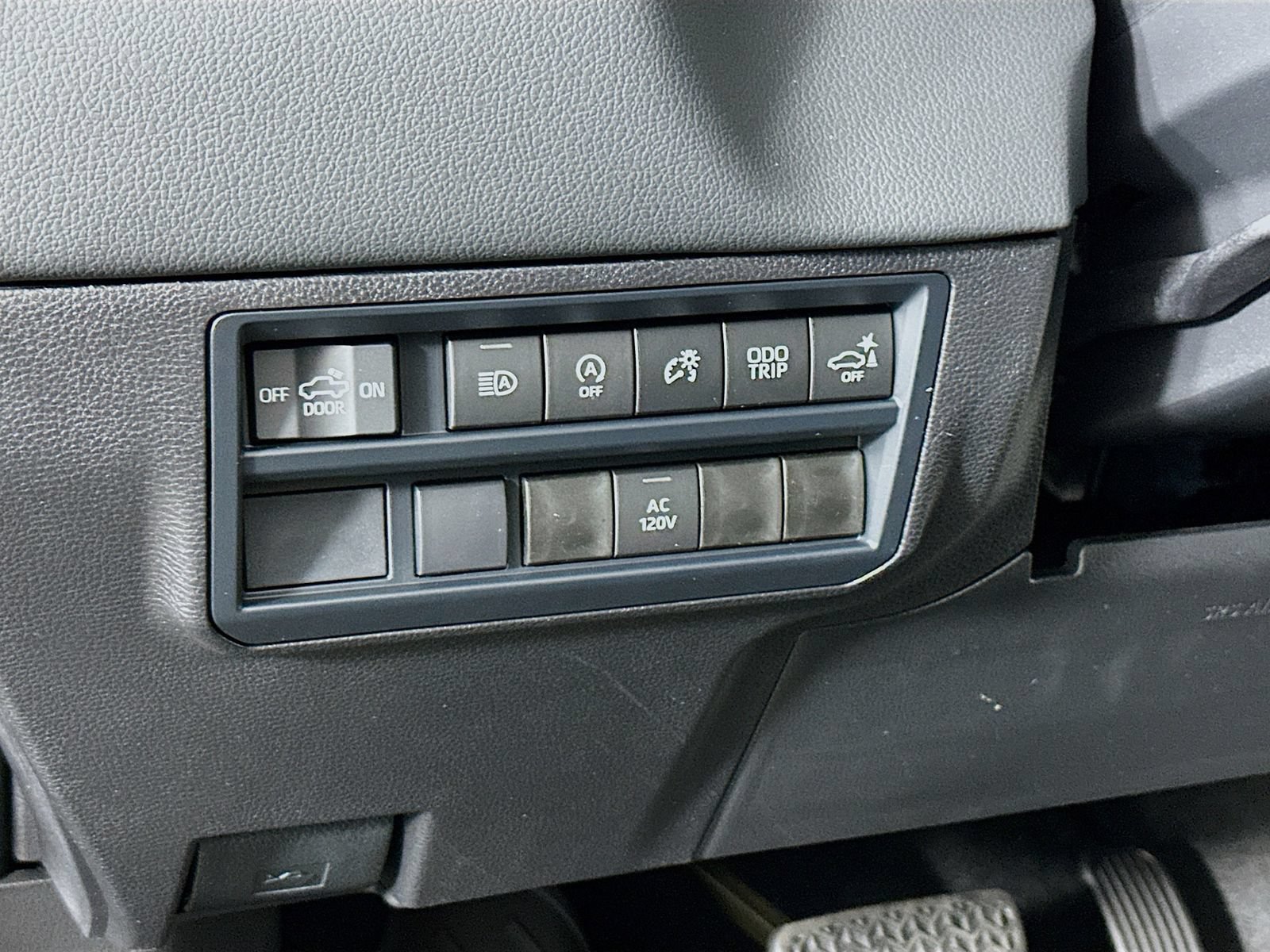 New 2026 Toyota Tundra Limited AWD/4WD image 10