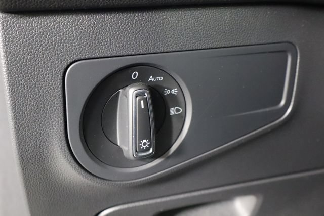 Used 2023 Volkswagen Tiguan SE R-Line FWD image 18