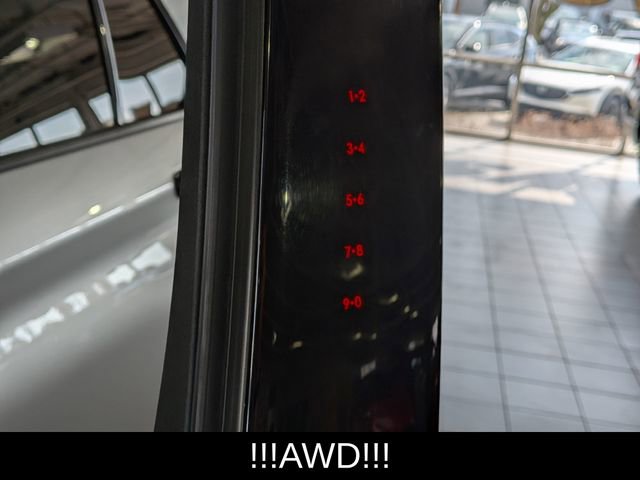 Used 2020 Ford Explorer XLT w/ Comfort Package image 10