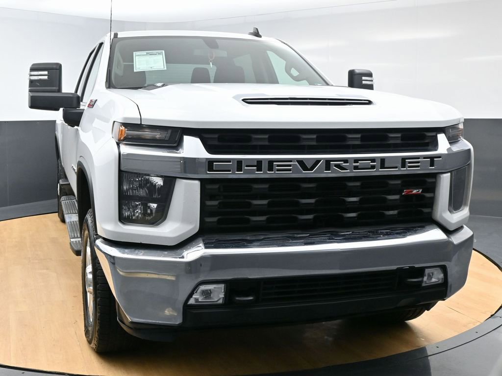 Used 2022 Chevrolet Silverado 2500 LT w/ Convenience Package AWD/4WD image 4