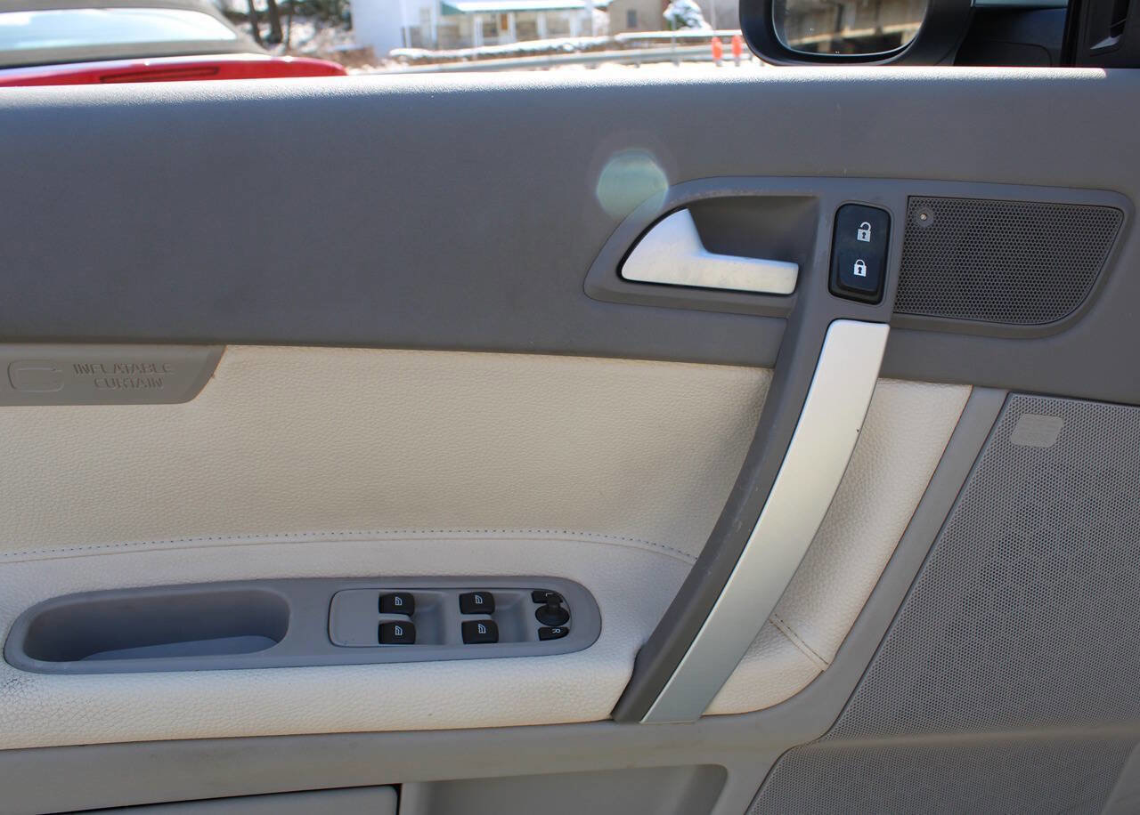 Used 2012 Volvo C70 T5 image 32