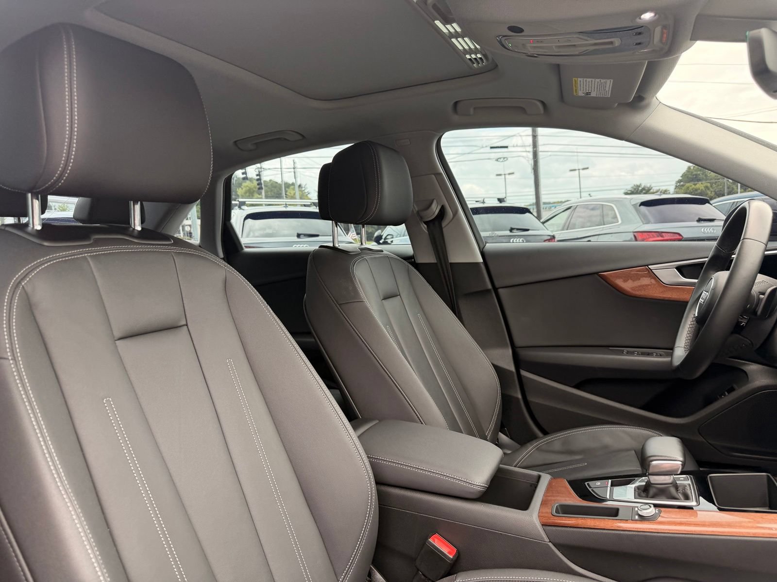 Used 2022 Audi A4 2.0T Premium w/ Convenience Package AWD/4WD image 33