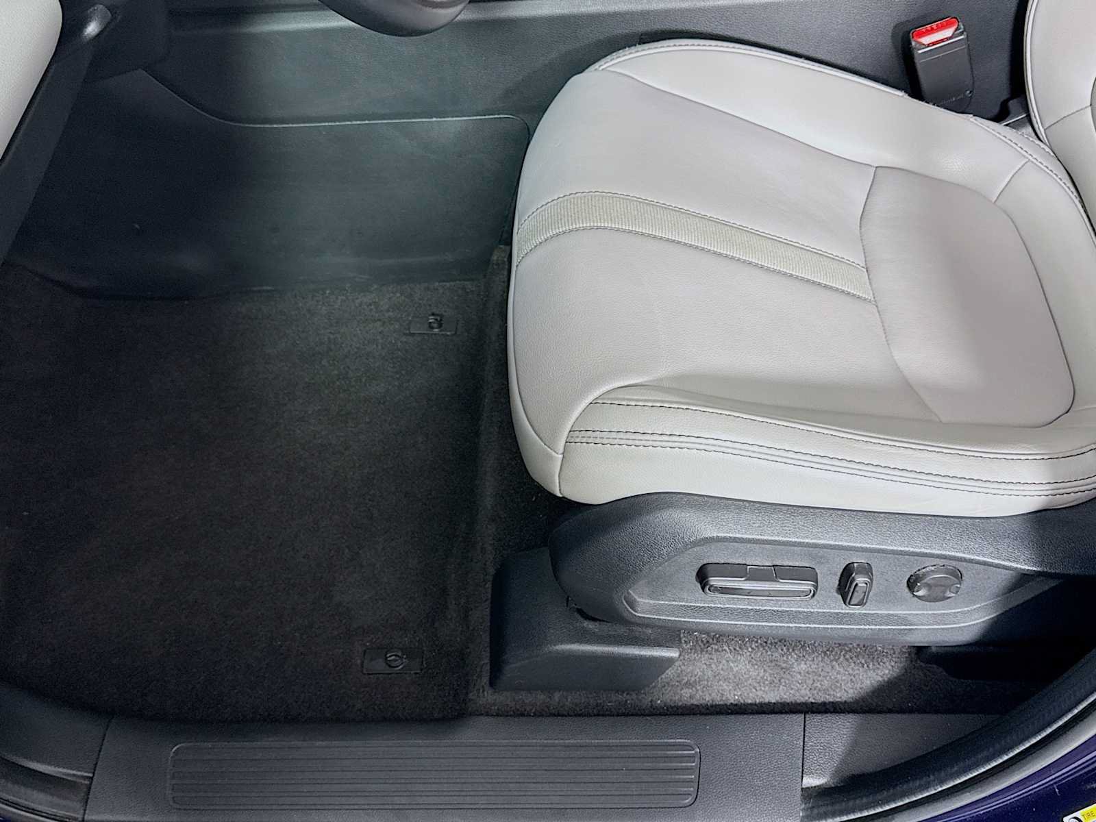 Certified 2024 Honda Pilot Touring image 18