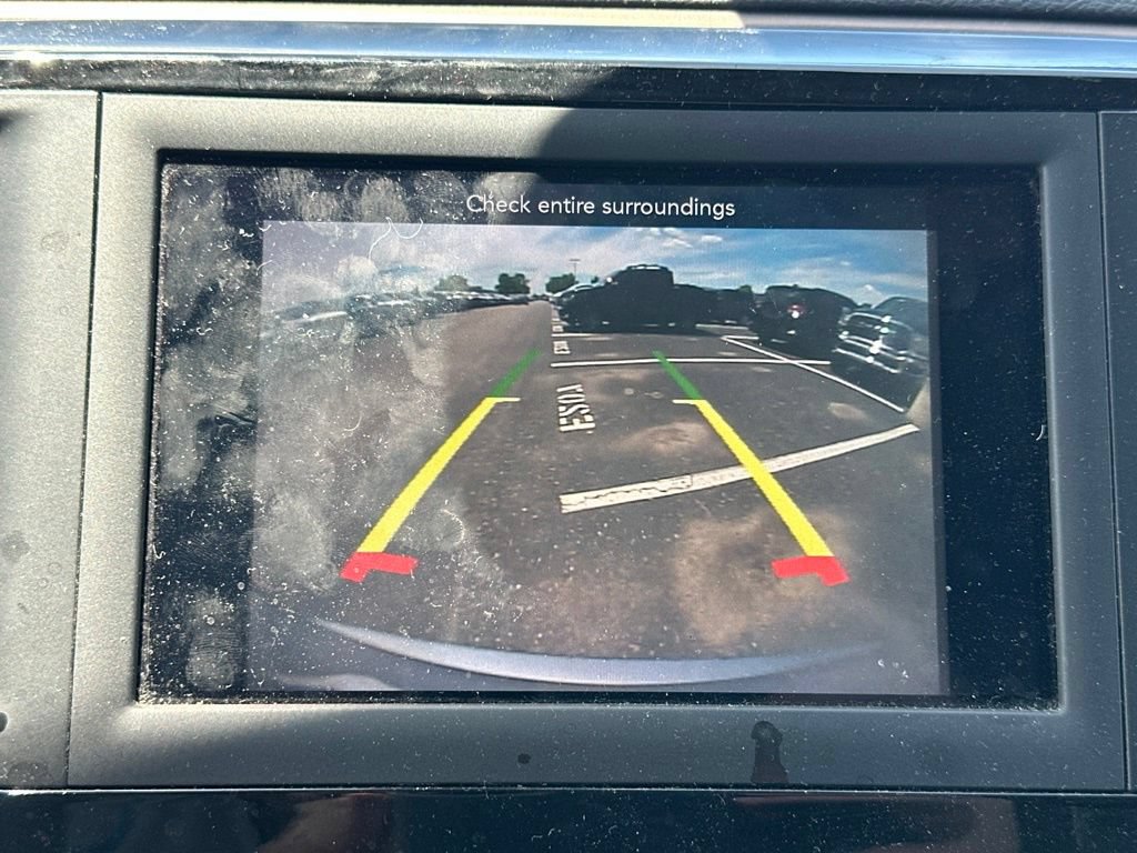 Used 2018 Chrysler Pacifica Touring-L FWD image 22