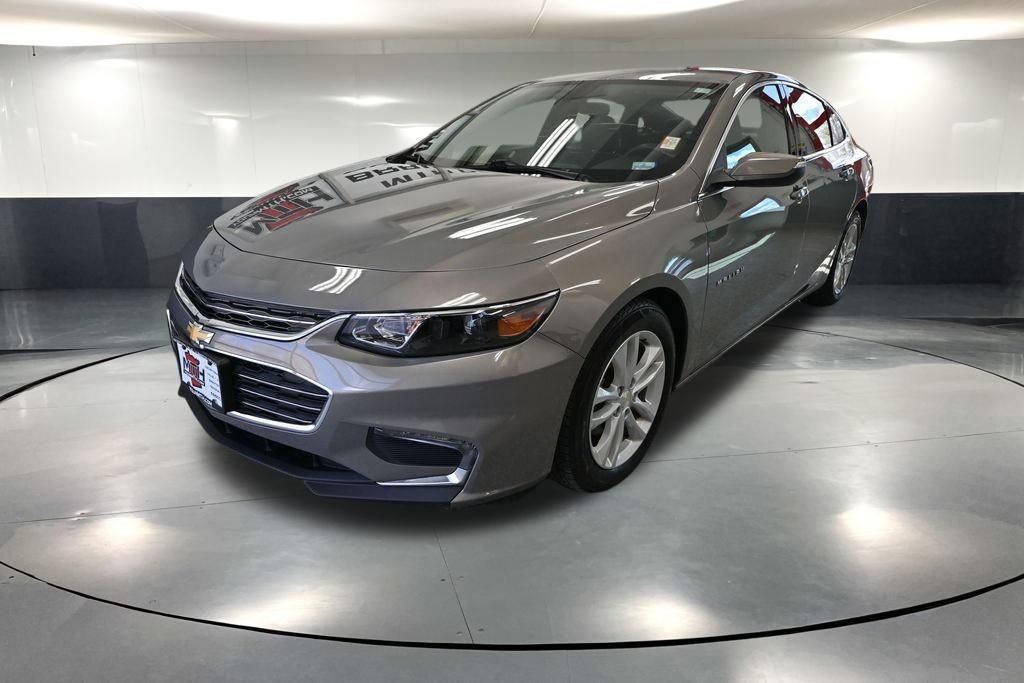 Used 2017 Chevrolet Malibu LT FWD image 10
