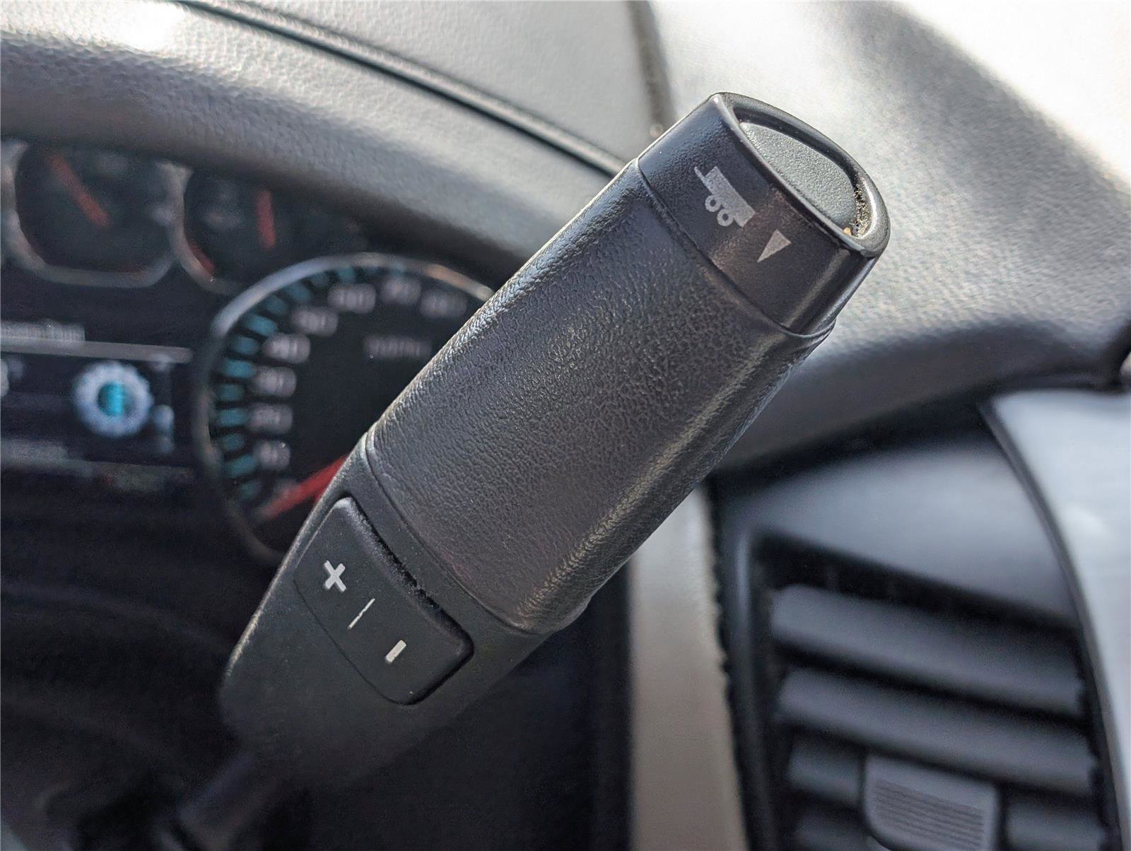 Used 2017 GMC Yukon SLT image 24