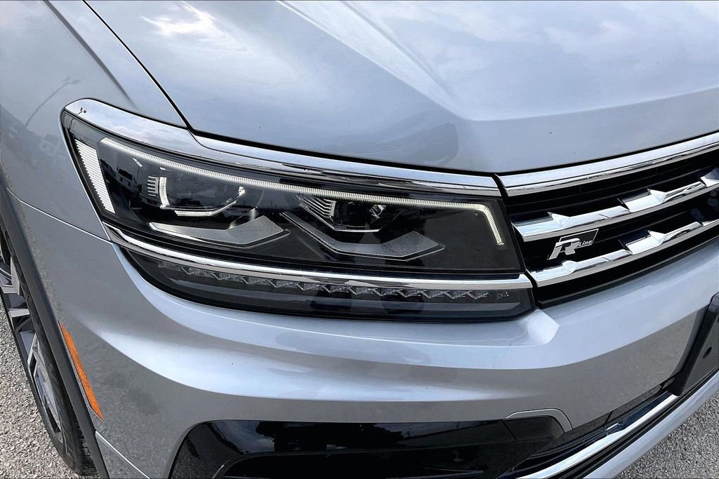 Used 2020 Volkswagen Tiguan SEL Premium R-Line AWD/4WD image 33