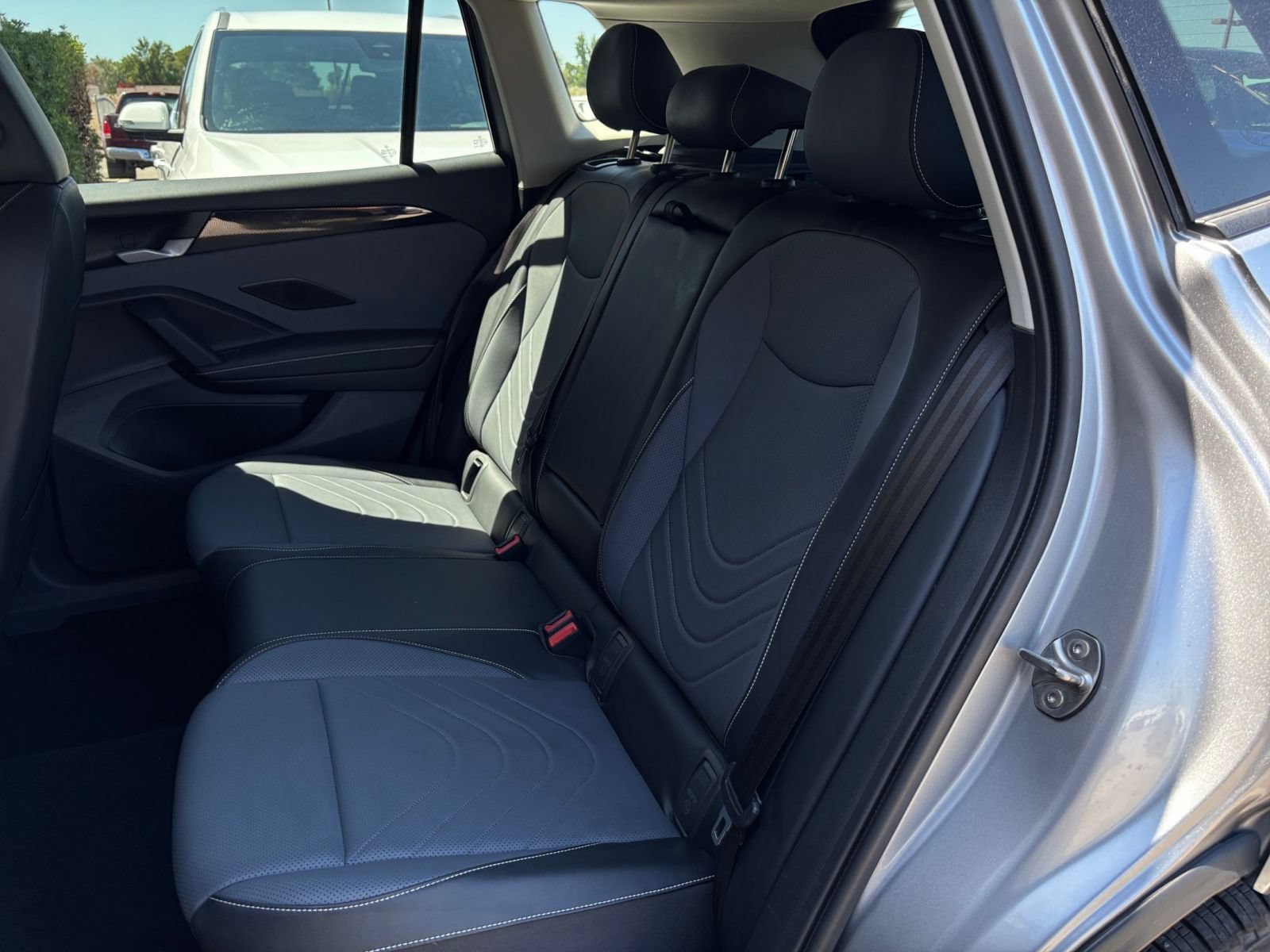 Used 2026 Volkswagen Tiguan SE FWD image 38