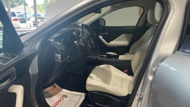 Used 2017 Jaguar F-PACE Prestige AWD/4WD image 14
