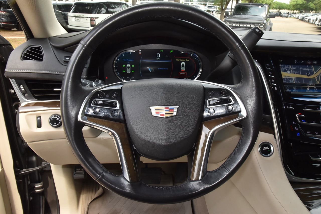 Used 2020 Cadillac Escalade Luxury image 24