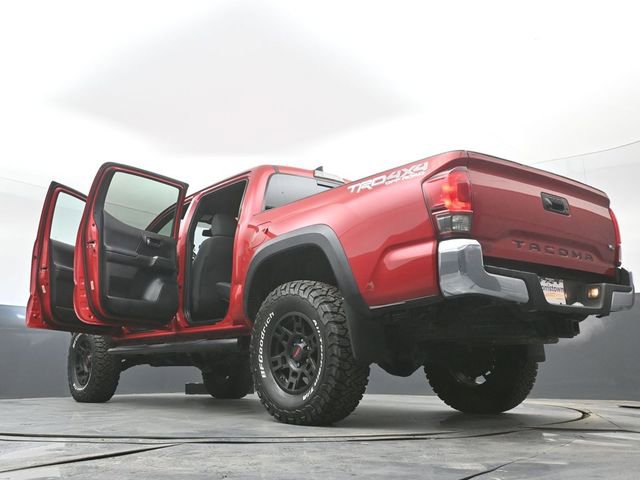 Used 2017 Toyota Tacoma TRD Off-Road w/ Tow Package (A/T) image 55