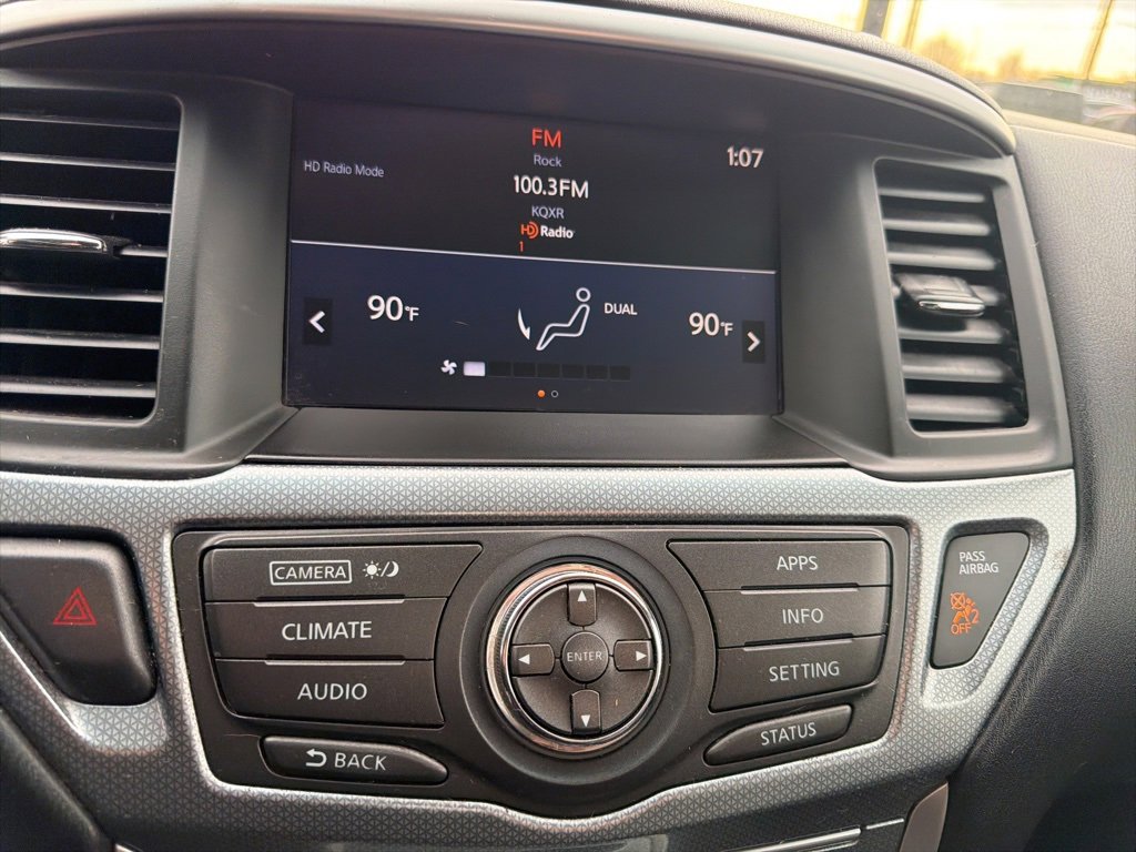 Used 2017 Nissan Pathfinder SL image 23