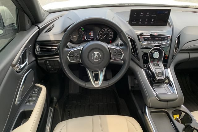 Used 2025 Acura RDX SH-AWD image 17