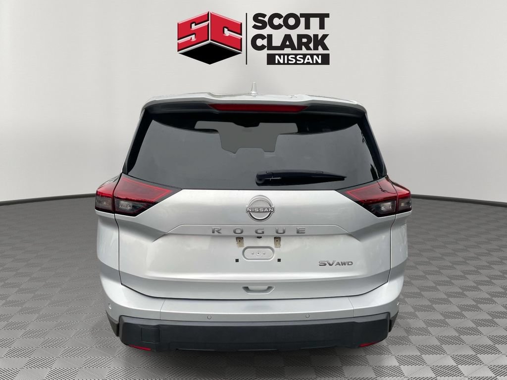 Used 2024 Nissan Rogue SV AWD/4WD image 6