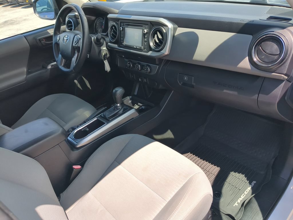Used 2019 Toyota Tacoma SR5 RWD image 12