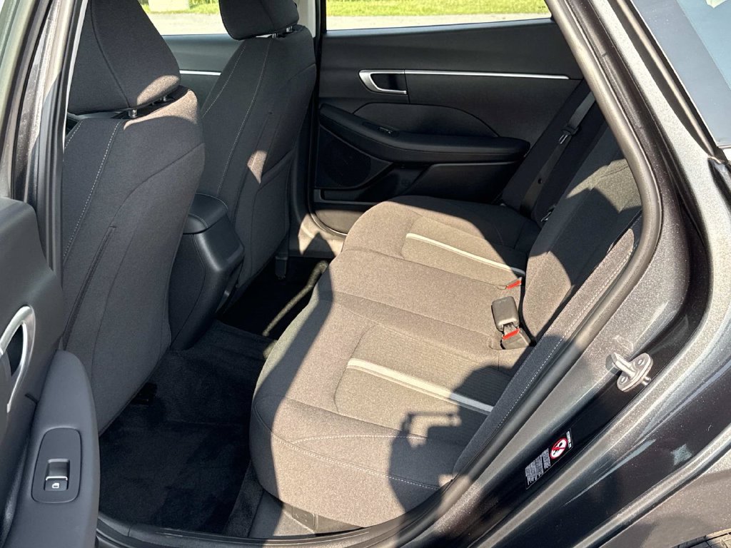 Used 2023 Hyundai Sonata SE FWD image 20