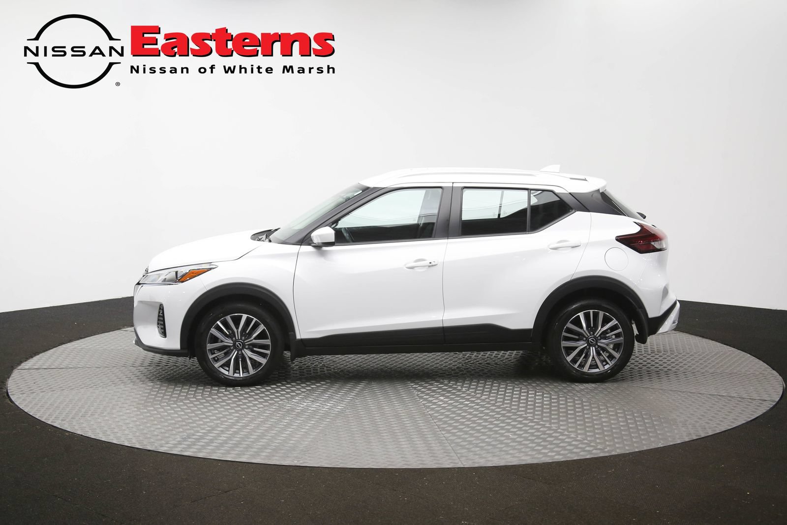 Used 2024 Nissan Kicks SV FWD image 58