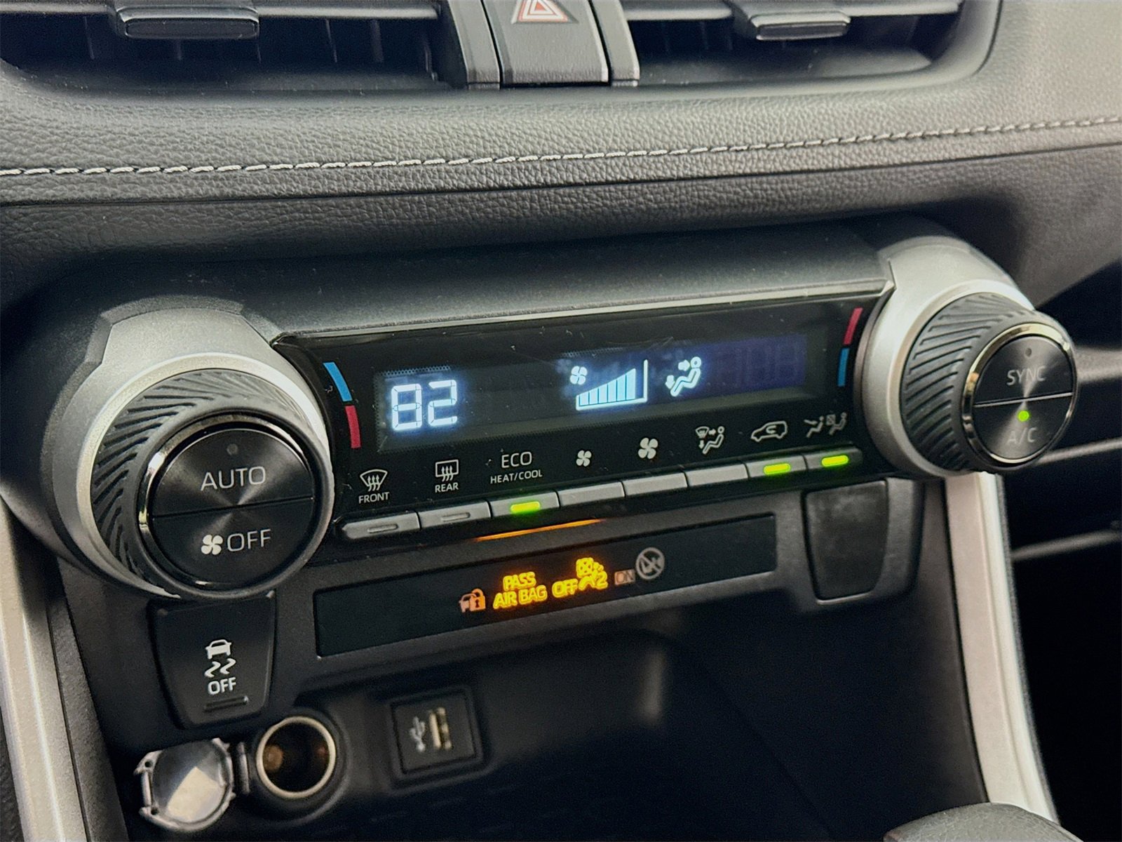 Used 2024 Toyota RAV4 XLE image 13