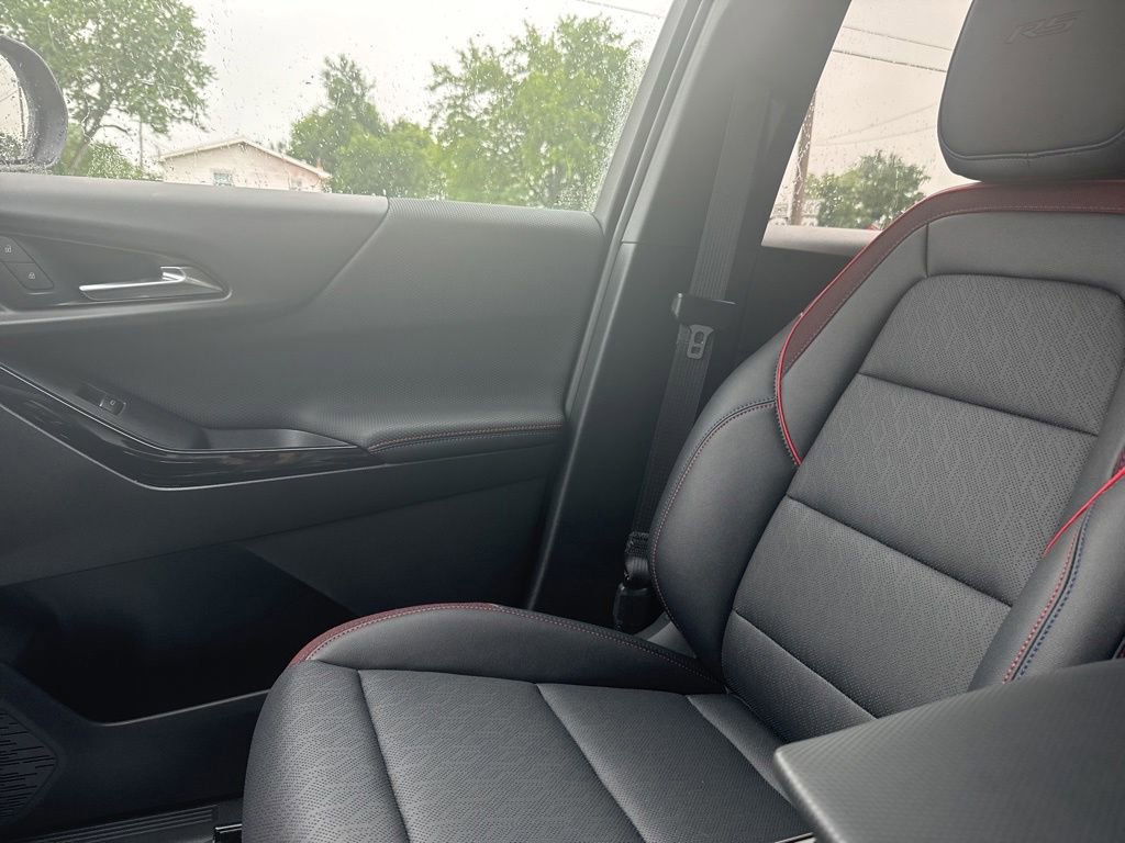 New 2026 Chevrolet Equinox RS w/ Safety and Technology Package FWD image 29