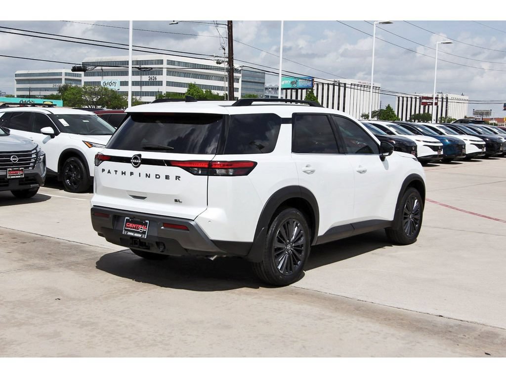 New 2026 Nissan Pathfinder SL w/ SL Premium Package (P04) FWD image 4
