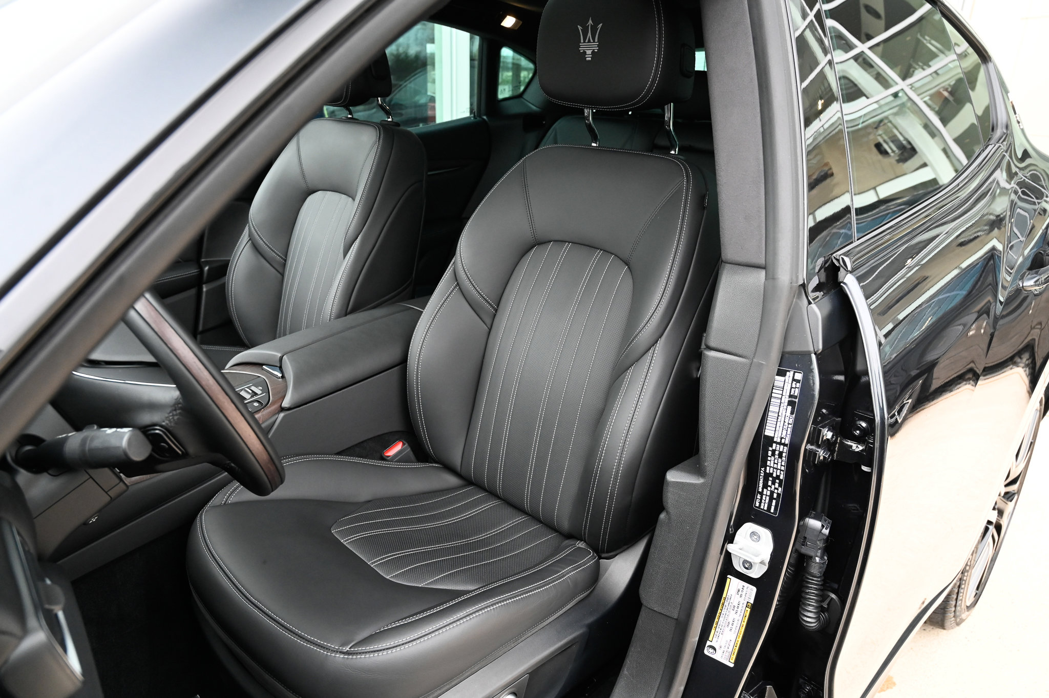 Certified 2022 Maserati Levante GT image 19