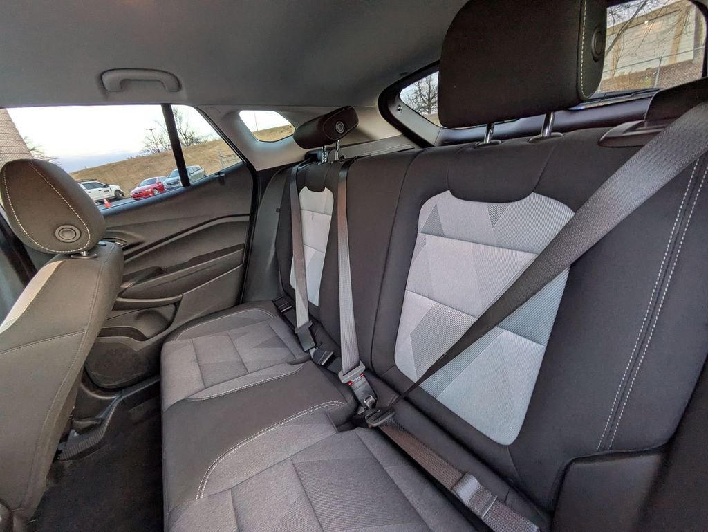 Used 2025 Chevrolet Trax LS image 24