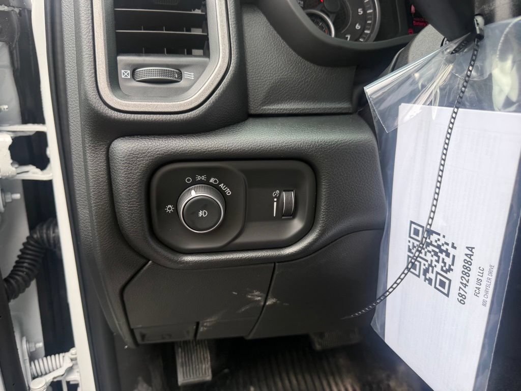 New 2026 RAM 5500 Tradesman w/ Chrome Appearance Group AWD/4WD image 14