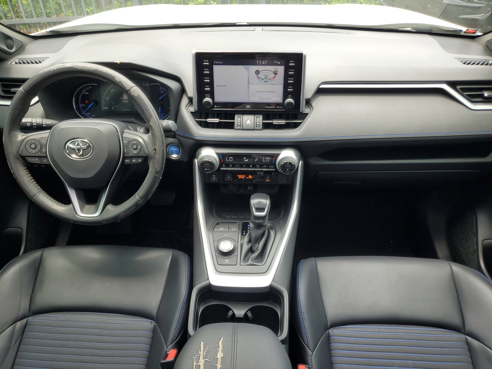 Used 2019 Toyota RAV4 XSE w/ XSE Weather Package AWD/4WD image 17