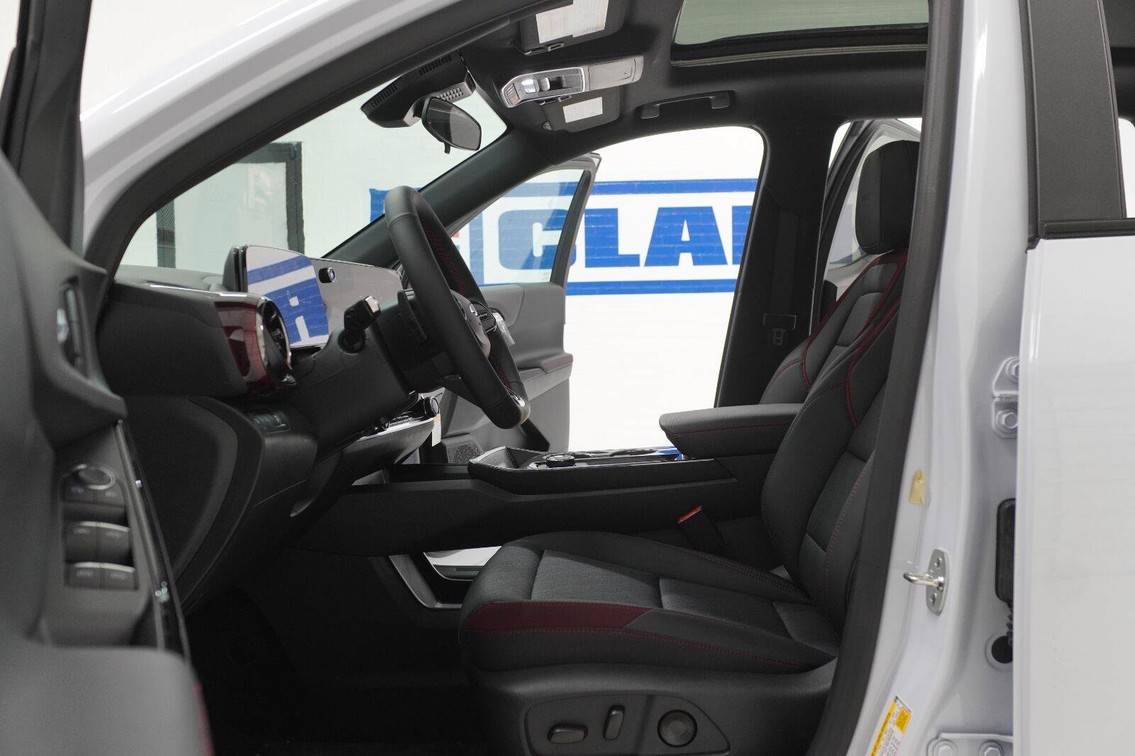 New 2027 Chevrolet Equinox RS FWD image 5