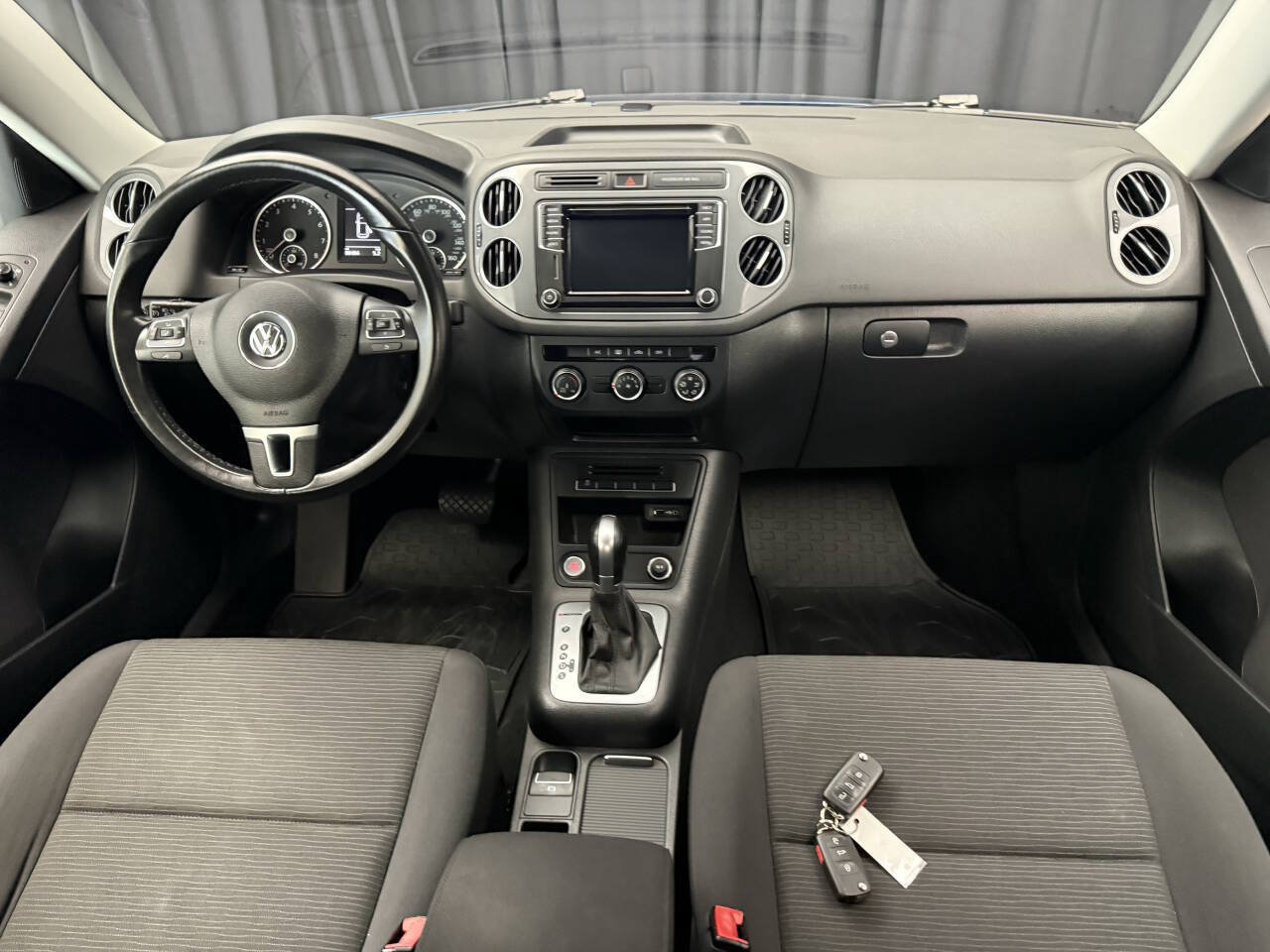Used 2018 Volkswagen Tiguan Limited w/ Premium Package AWD/4WD image 20