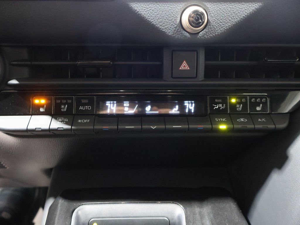 Used 2025 Toyota Crown Signia image 30