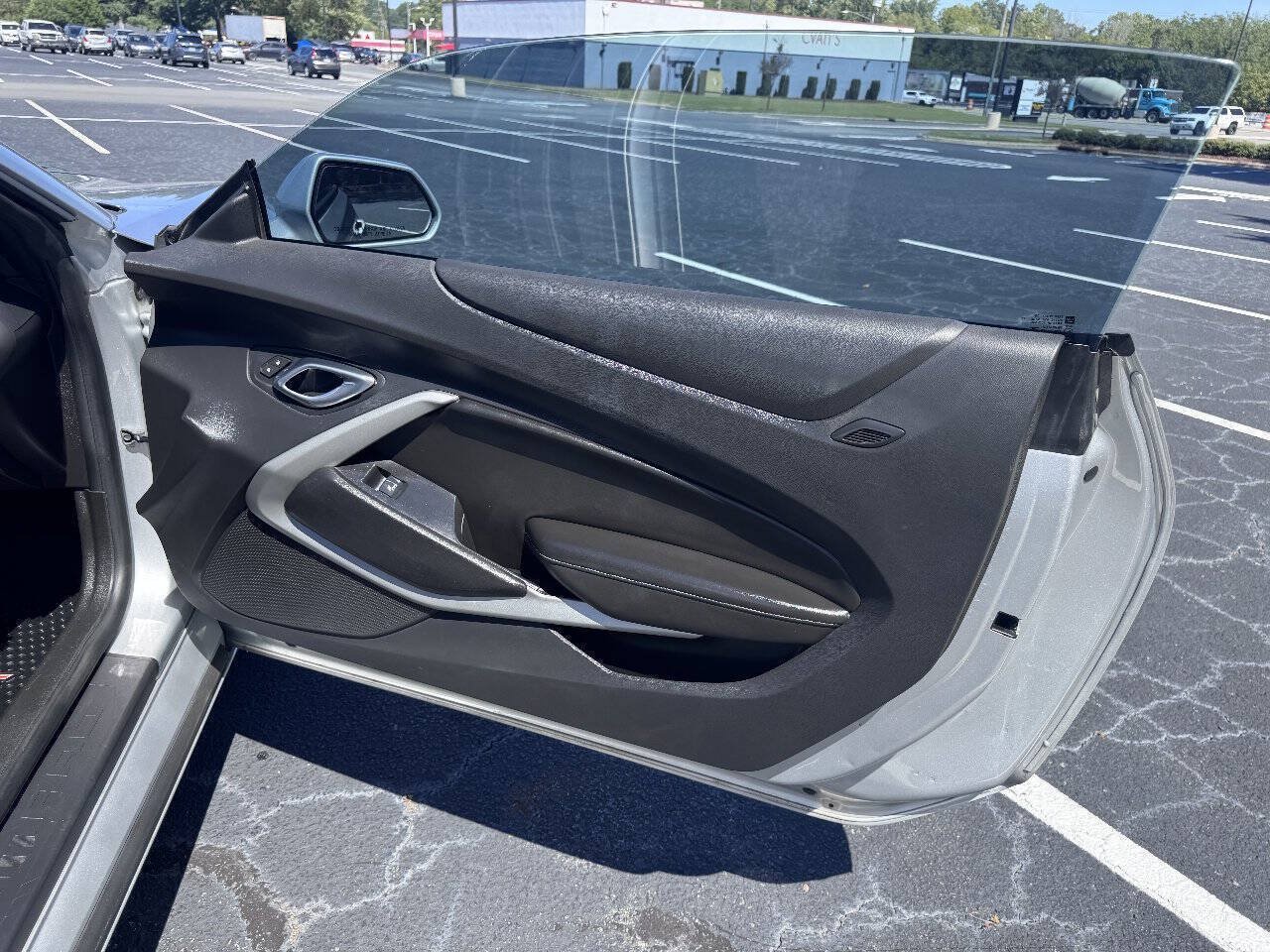 Used 2017 Chevrolet Camaro SS RWD image 11